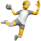 हैंडबॉल खेलता व्यक्ति